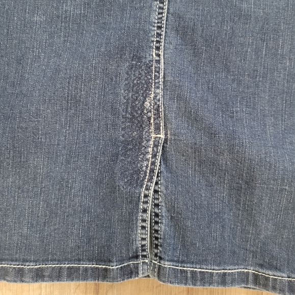 Knee Length Denim Skirt 9/10 - Picture 7 of 7